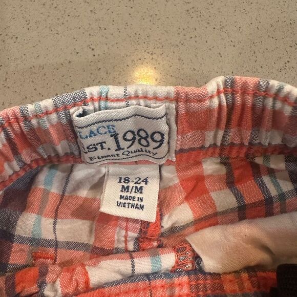 Bundle of three baby boy plaid shorts: brands carters , first impressions - Picture 9 of 9